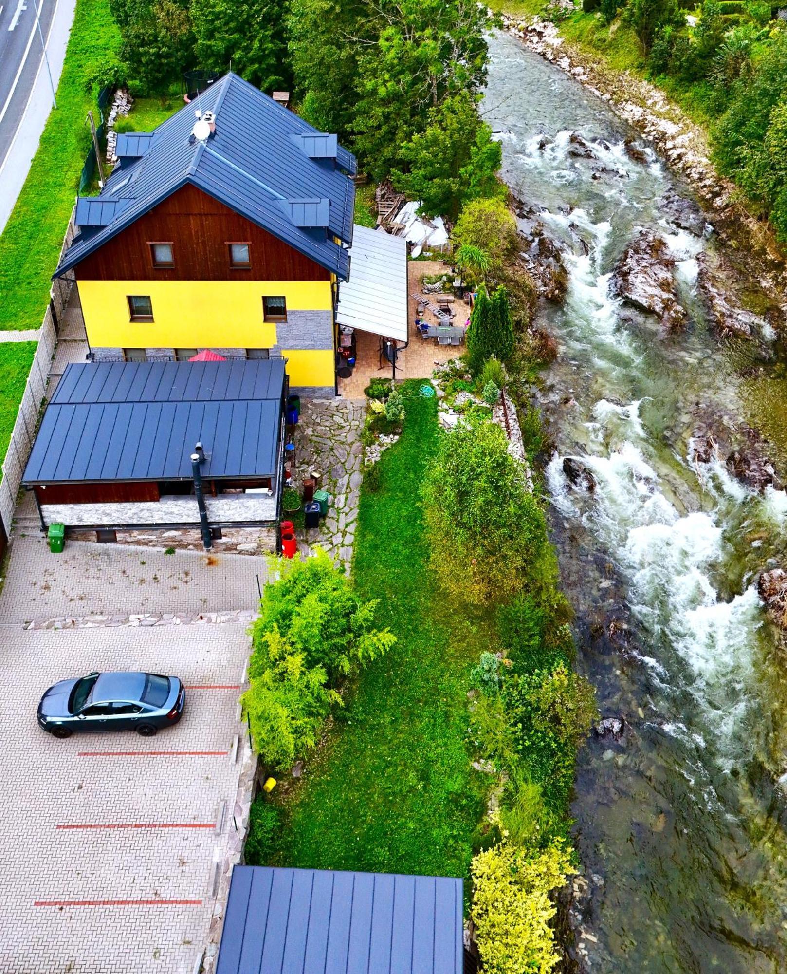 Apartmány Nad řekou Svoboda nad Úpou Esterno foto