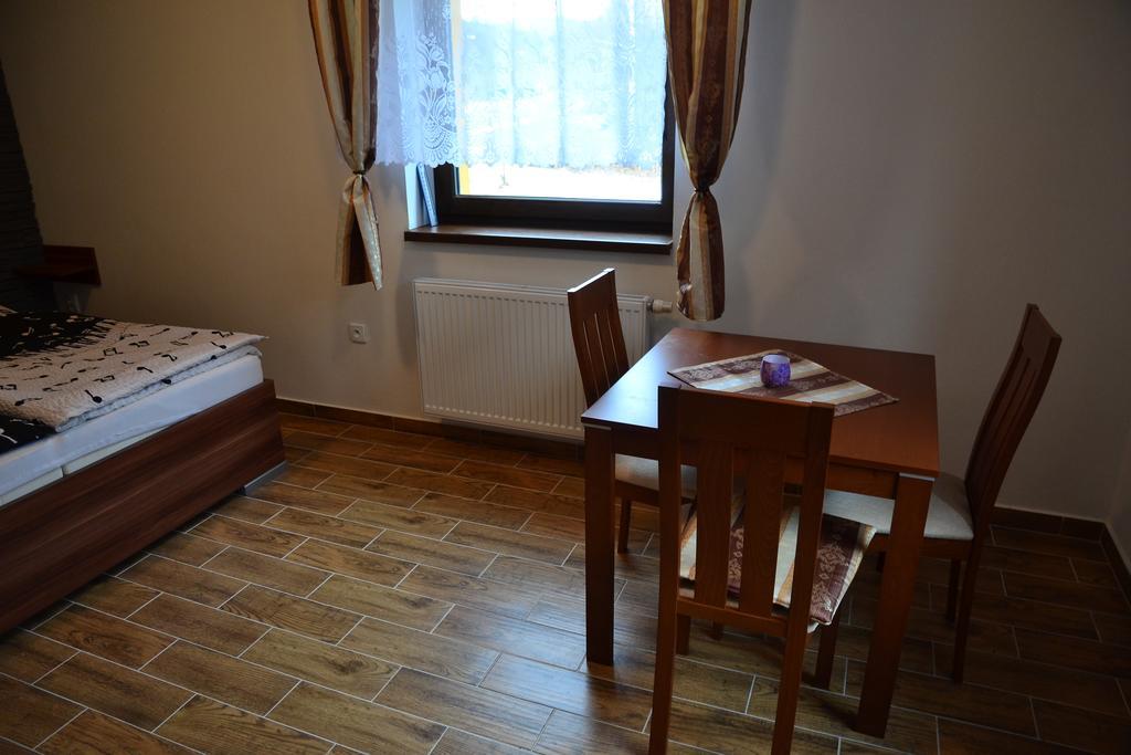 Apartmány Nad řekou Svoboda nad Úpou Esterno foto